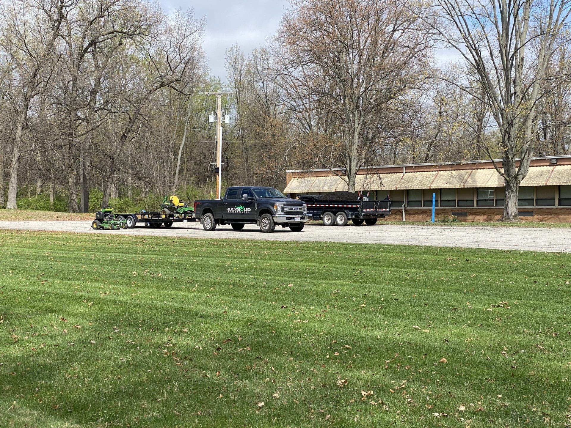 Sylvania Lawn & Landscaping Services Outdoor Oasis